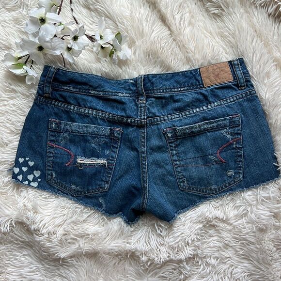 American Eagle Distressed Boho Hippie Shorts Size 8 - Picture 2 of 8